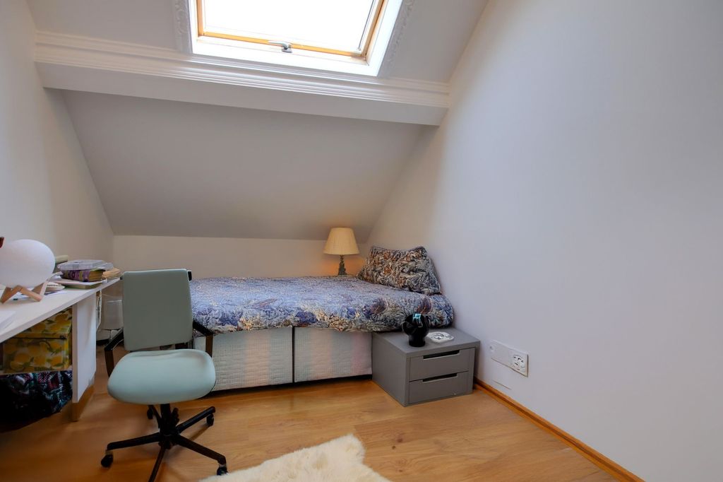 Property photo 3 of 11
