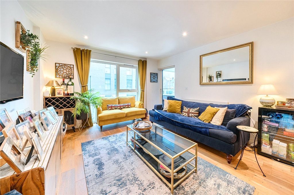 Property photo 3 of 11 Picture No. 17