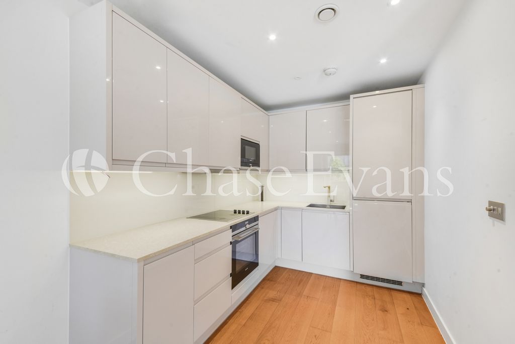 Property photo 2 of 13 Kitchen