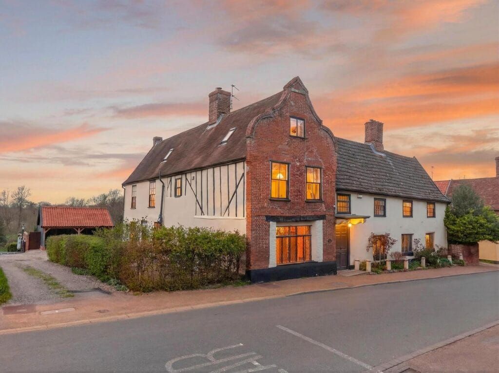 Property photo 1 of 58