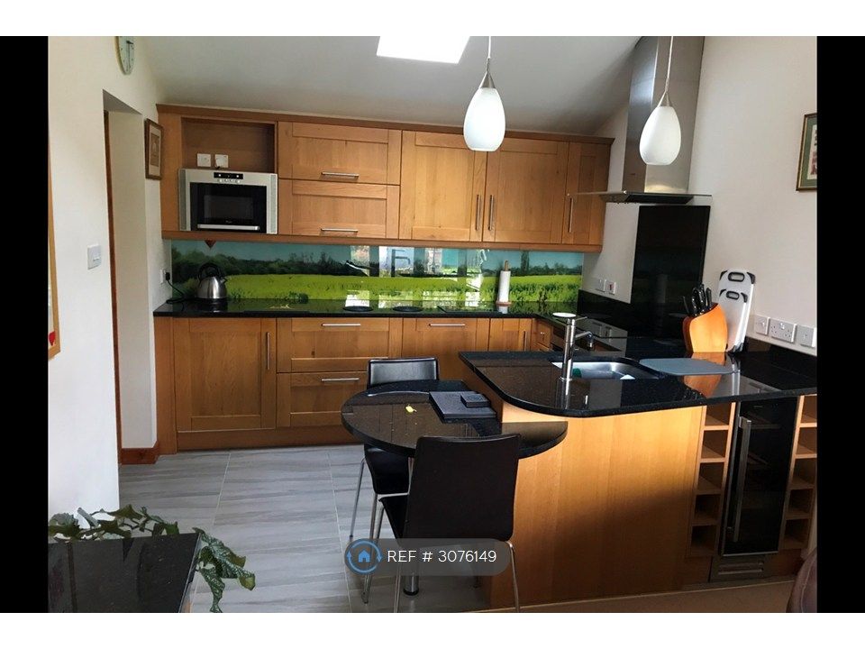 Property photo 3 of 14 Kitchen