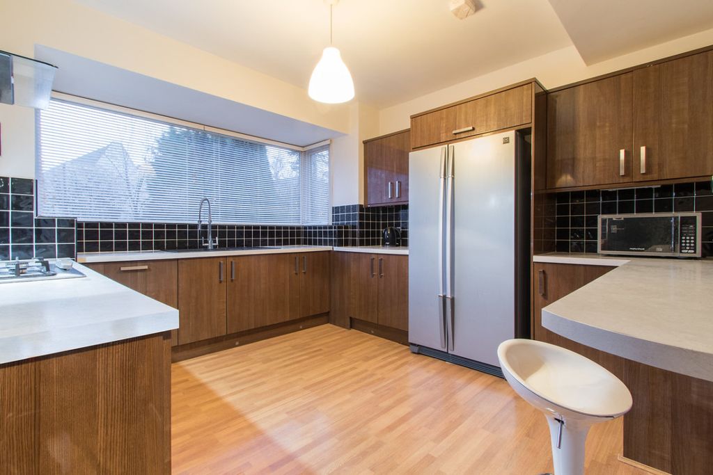 Property photo 3 of 8 96Fs Kitchen