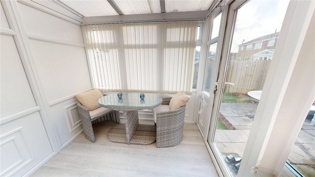 Property photo 3 of 22 Picture No. 03