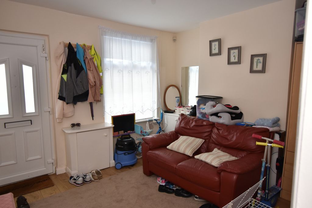 Property photo 2 of 7 Gallery
