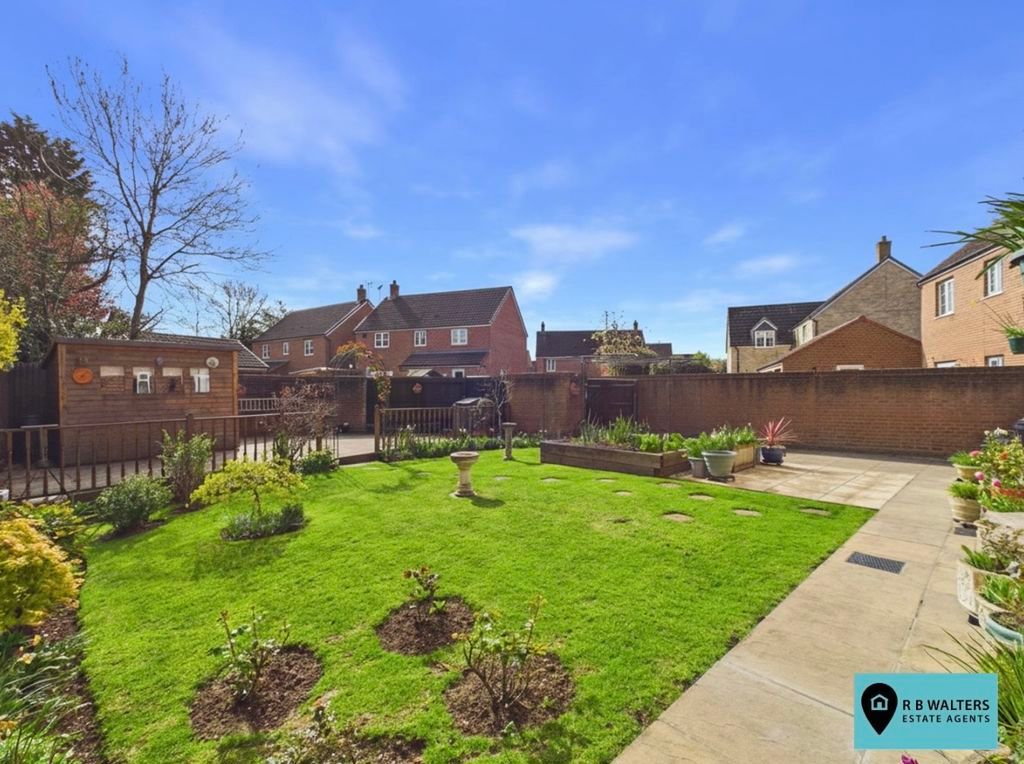 Property photo 3 of 21 Garden