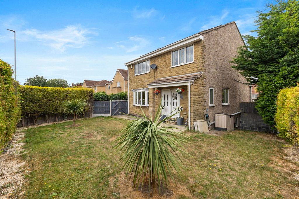 Property photo 1 of 32