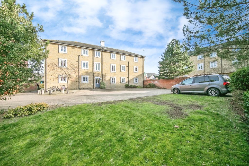 Property photo 1 of 12