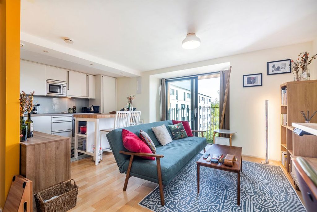 Property photo 2 of 7