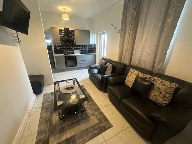 Property photo 3 of 10 Living View 2.Jpg