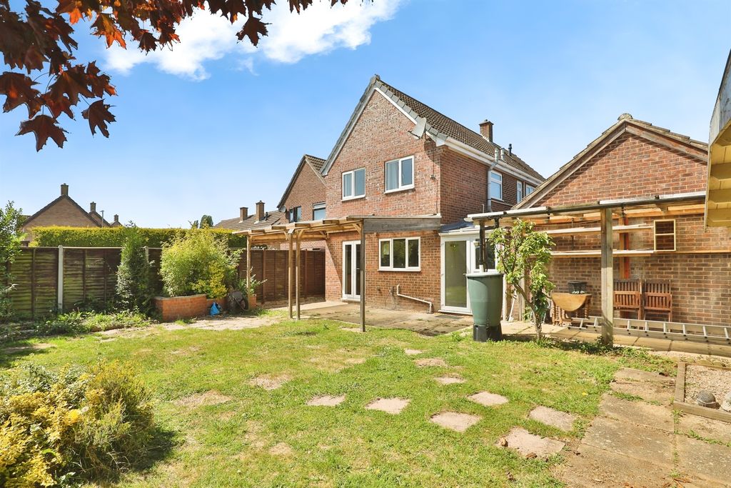 Property photo 2 of 13