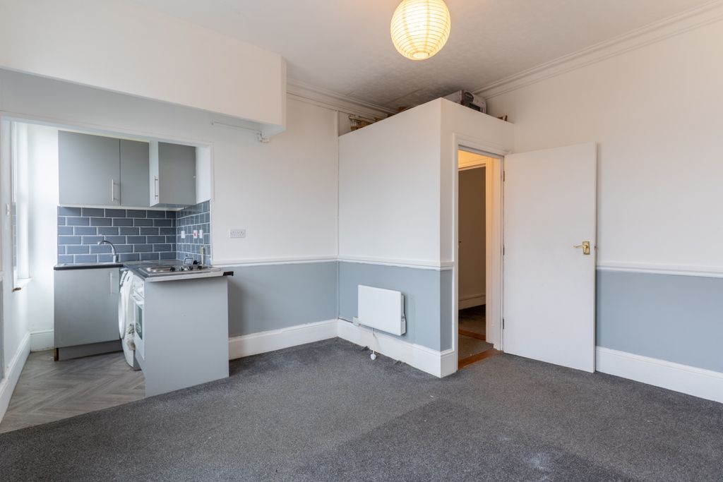 Property photo 2 of 8 5109054