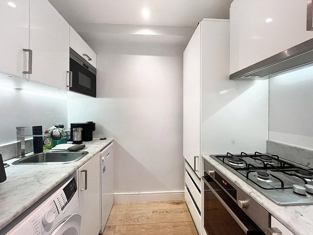 Property photo 3 of 12 Kitchen