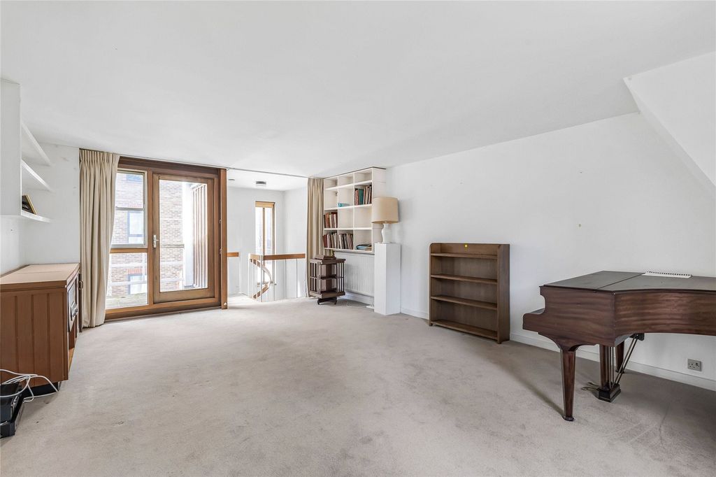 Property photo 3 of 18 Picture No. 03