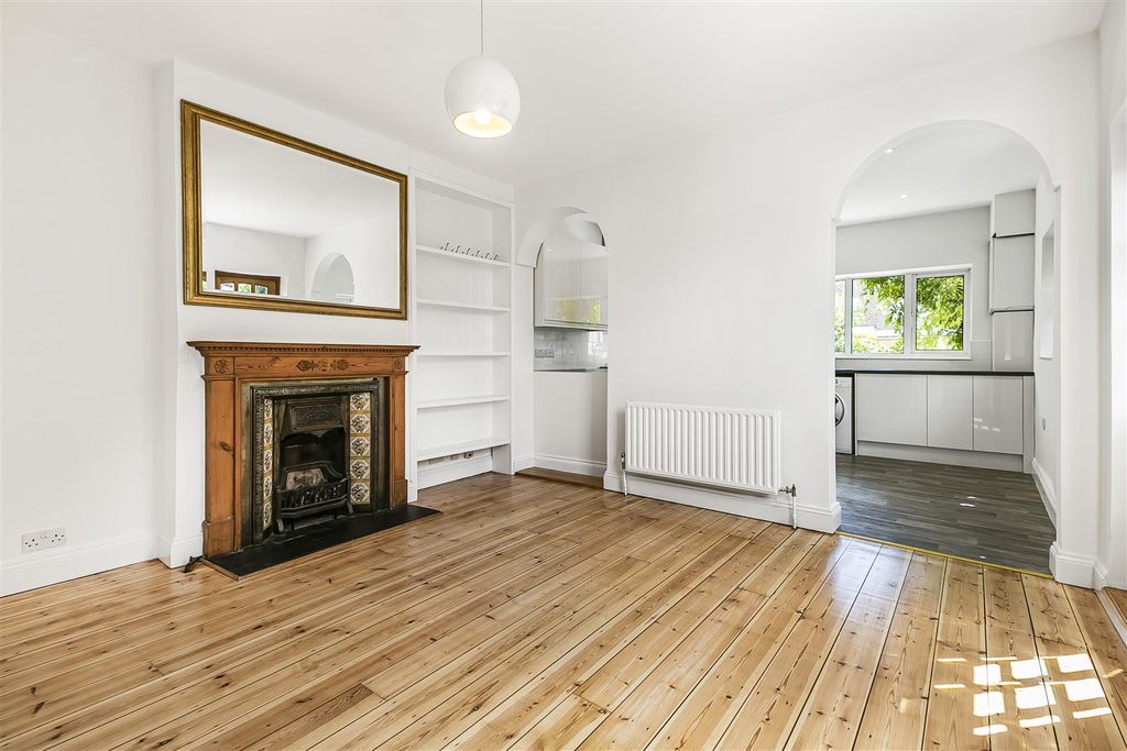 Property photo 2 of 16
