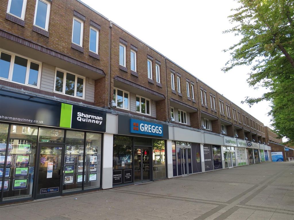 Property photo 1 of 2 Front