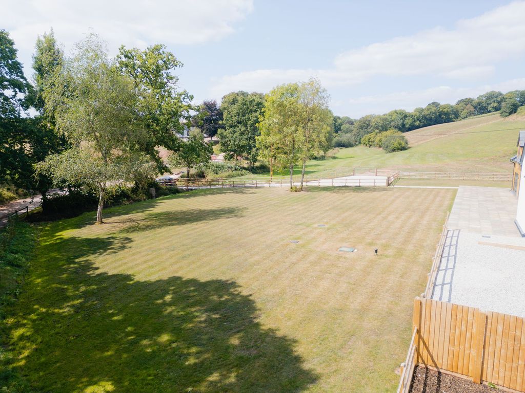 Property photo 3 of 45