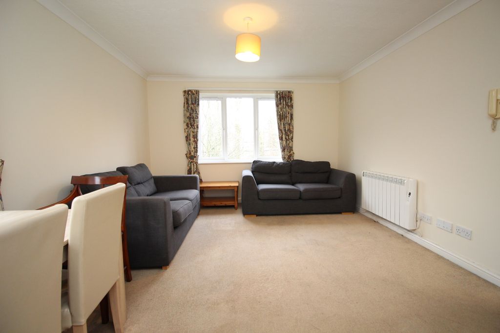 Property photo 3 of 10