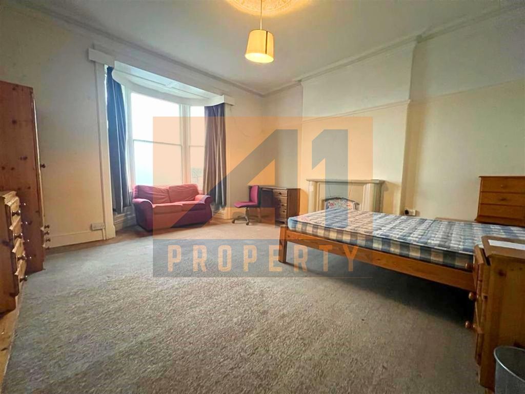 Property photo 1 of 13 Room 1.Jpg