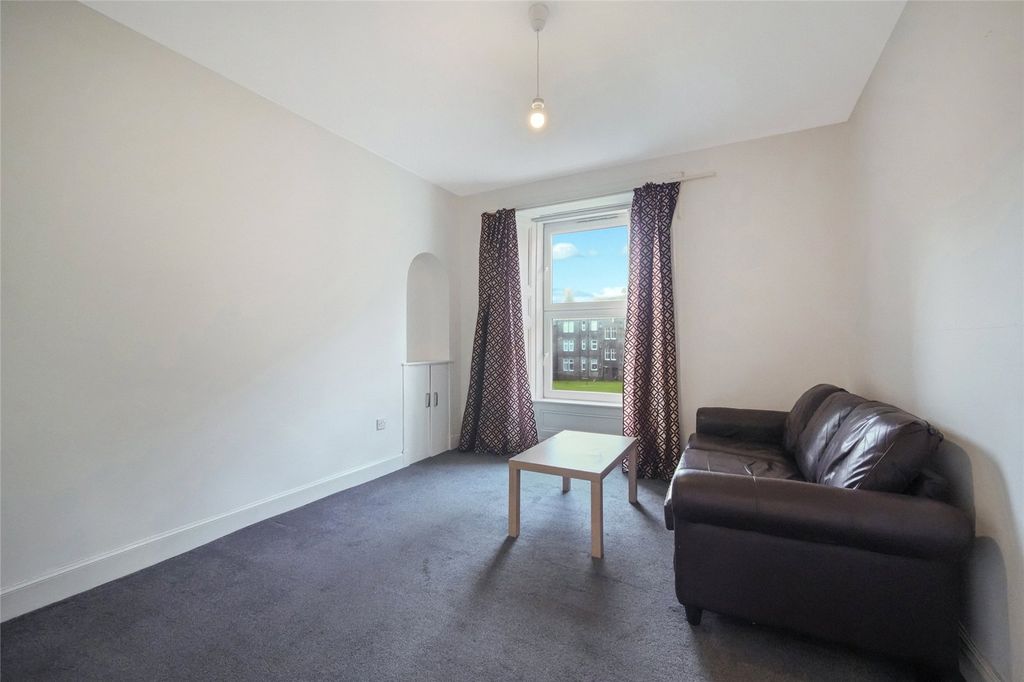 Property photo 2 of 18 Picture No. 20