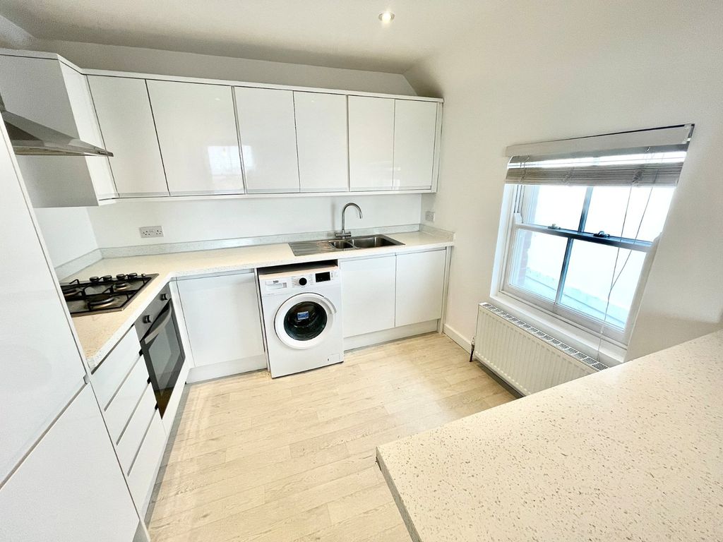 Property photo 3 of 7 Picture 3