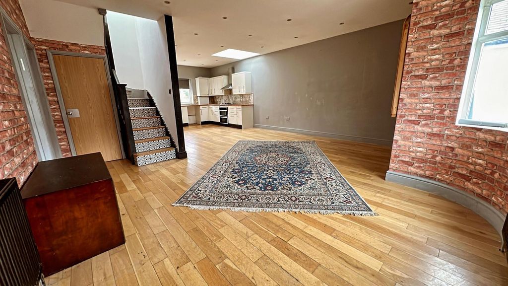 Property photo 3 of 22 Living Room