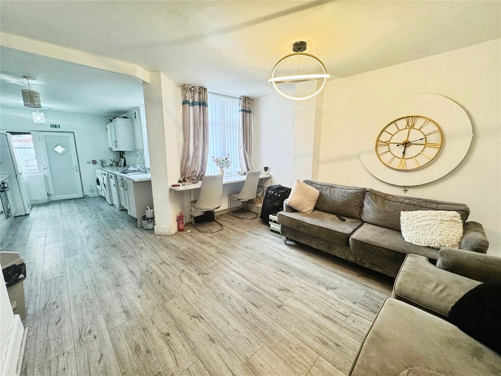 Property photo 2 of 11 Picture No. 02