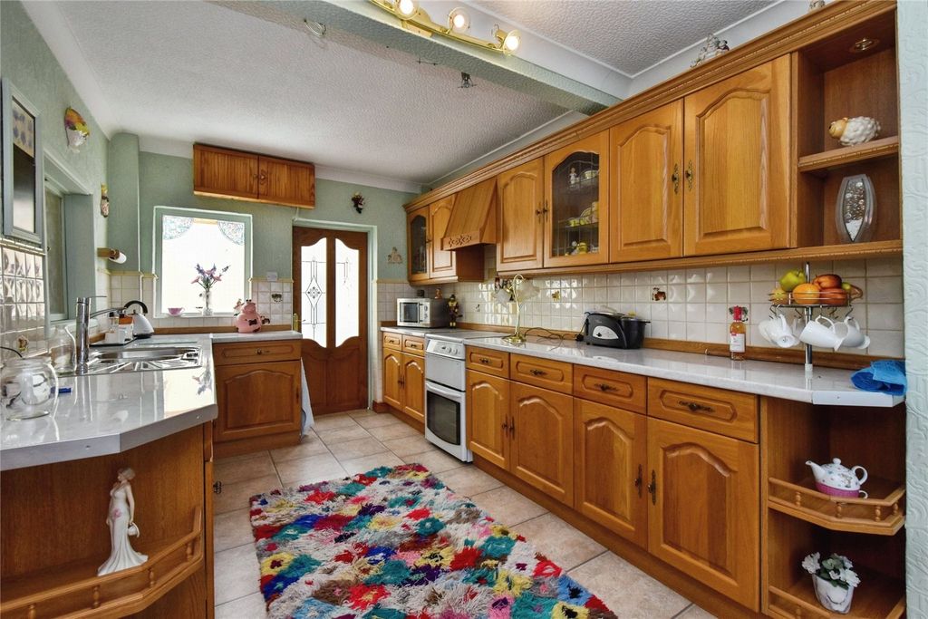 Property photo 2 of 19 Picture No. 31