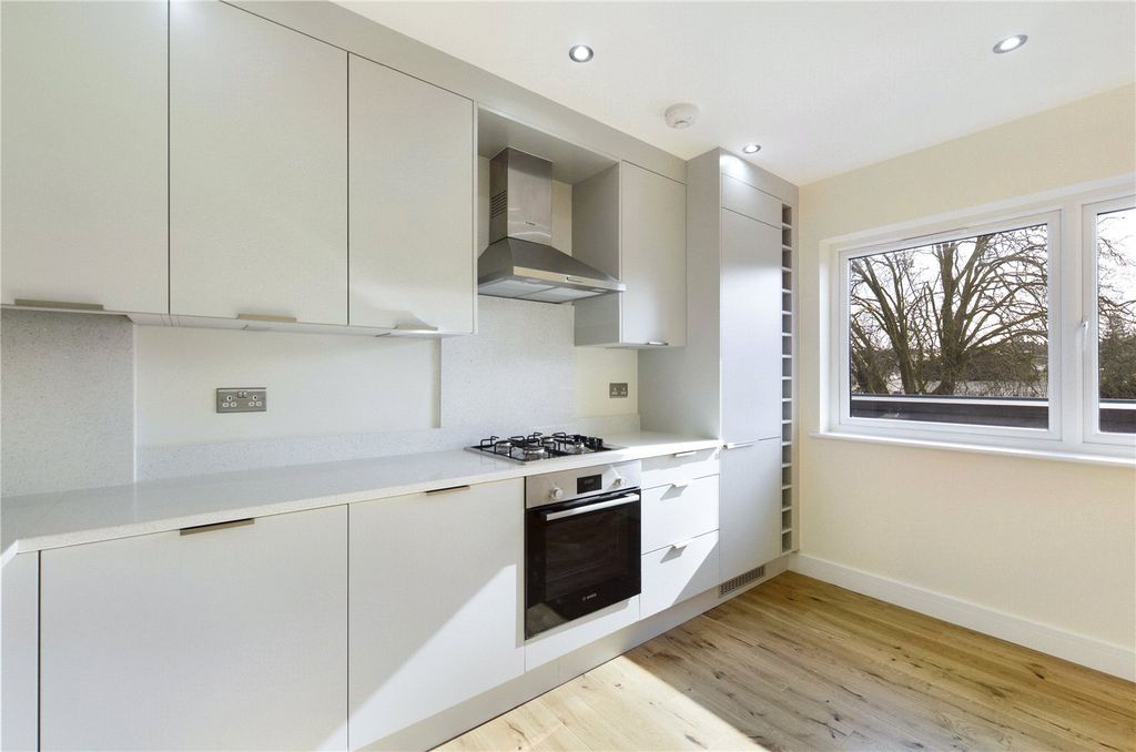 Property photo 3 of 12 Kitchen