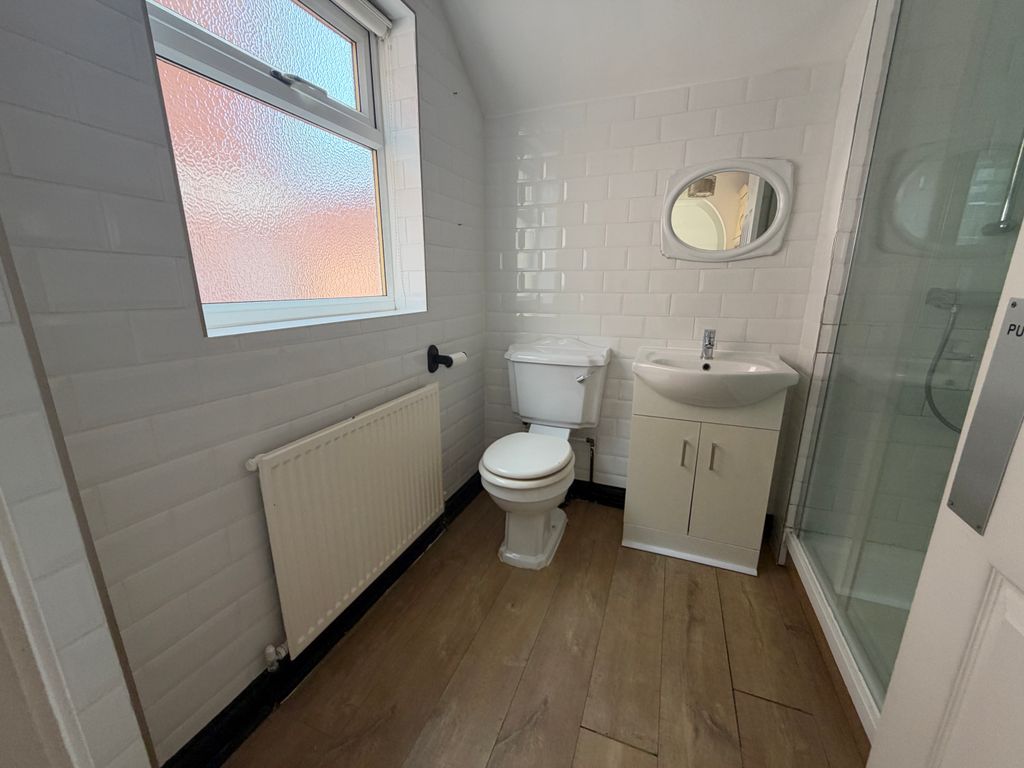 Property photo 3 of 10 Shower Room