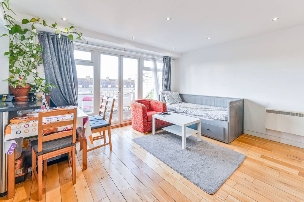 Property photo 1 of 7