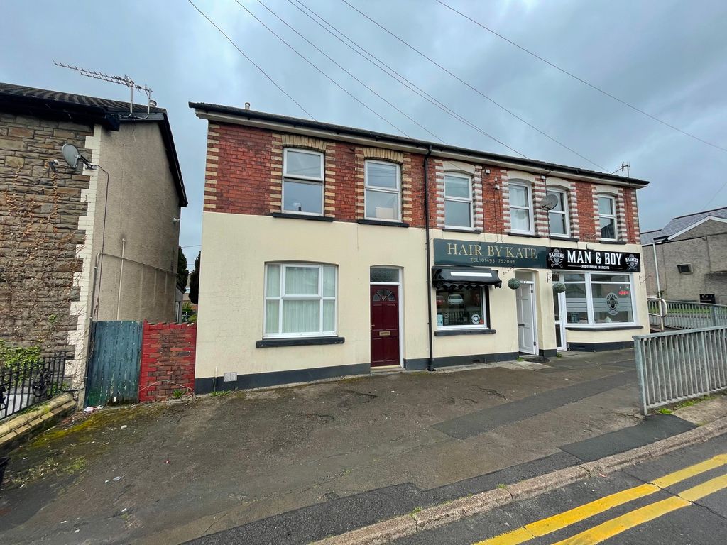 Property photo 2 of 18