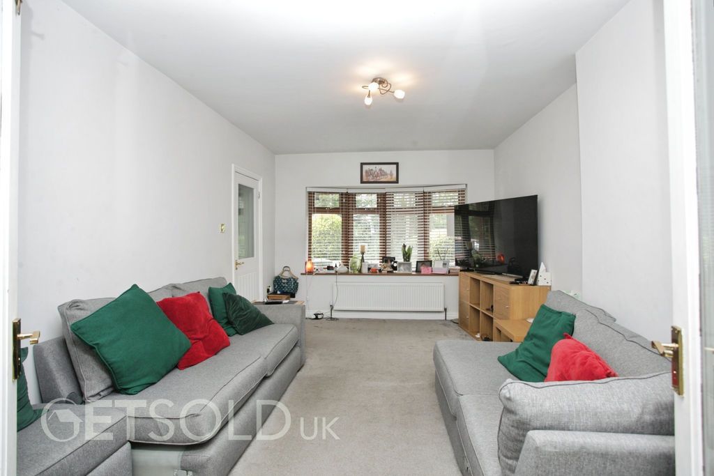 Property photo 2 of 10 Photo 9