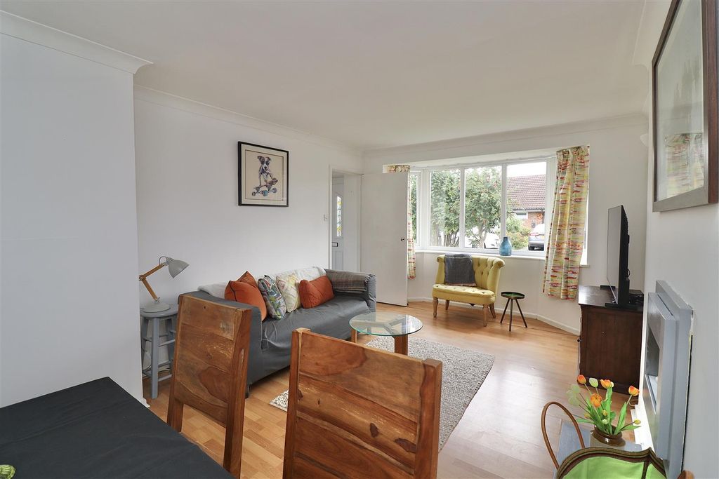 Property photo 2 of 10
