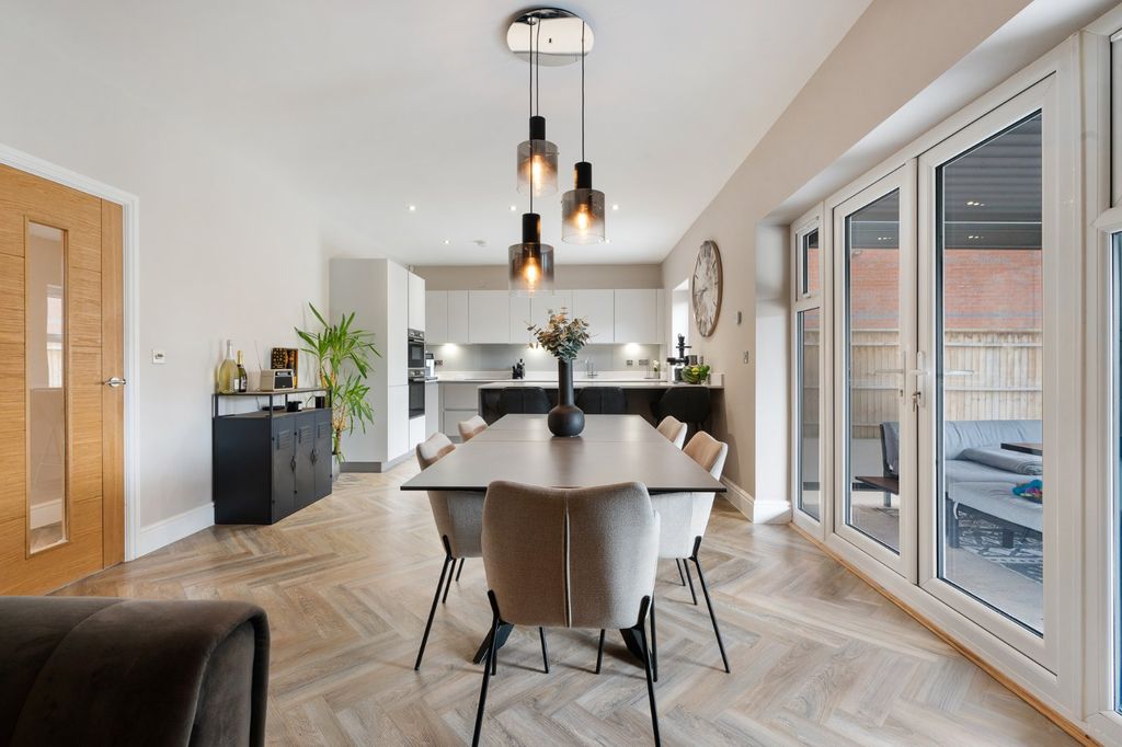 Property photo 2 of 39 Picture 2