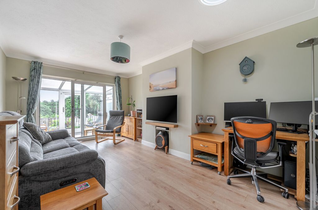 Property photo 2 of 20 2 - 1471159-16-6A2140...