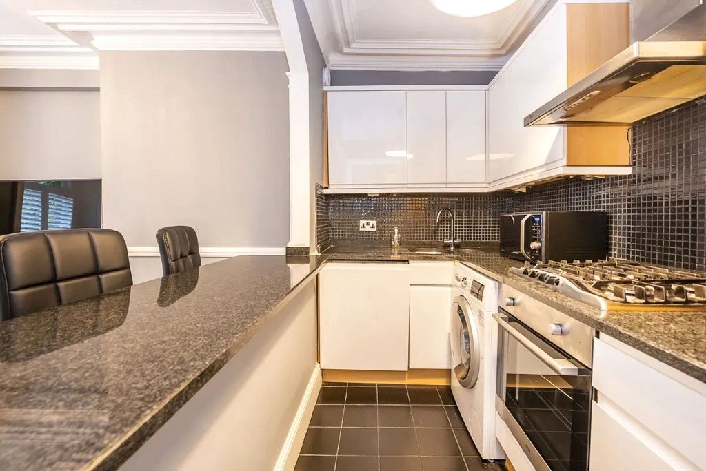 Property photo 3 of 14 Picture No. 24