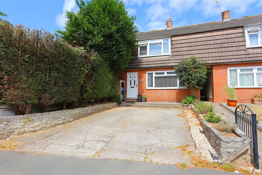 Property photo 1 of 18