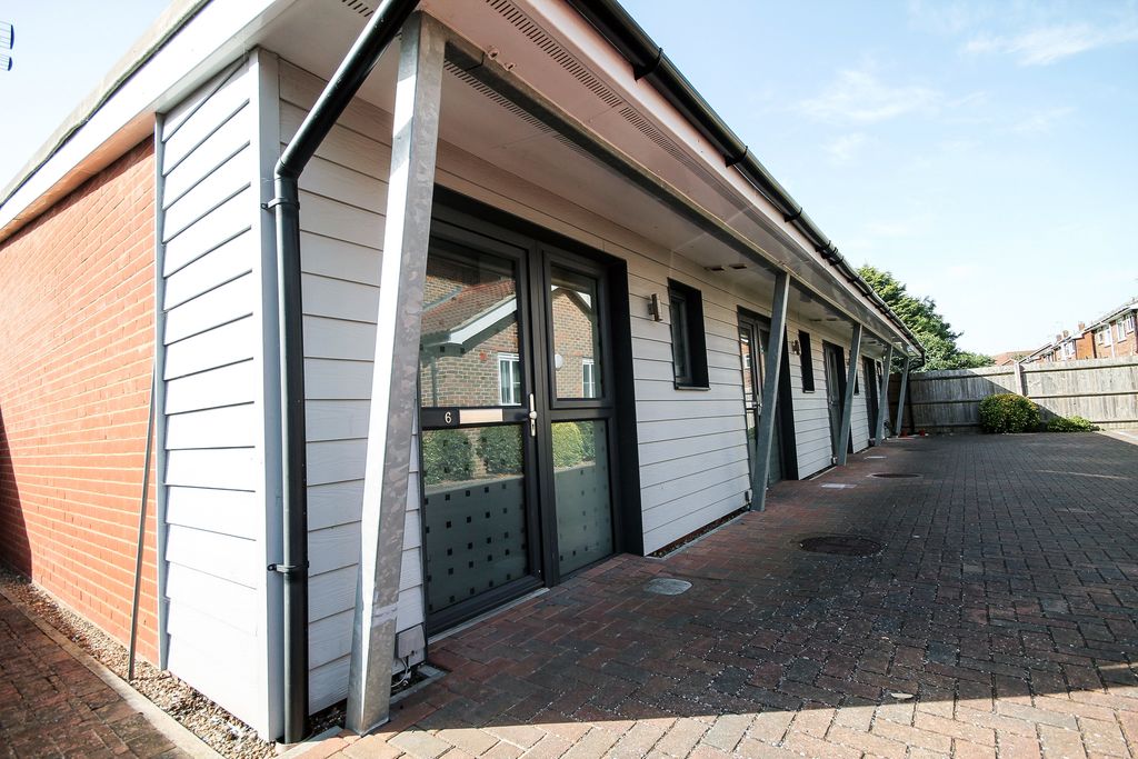 Property photo 1 of 4 Front