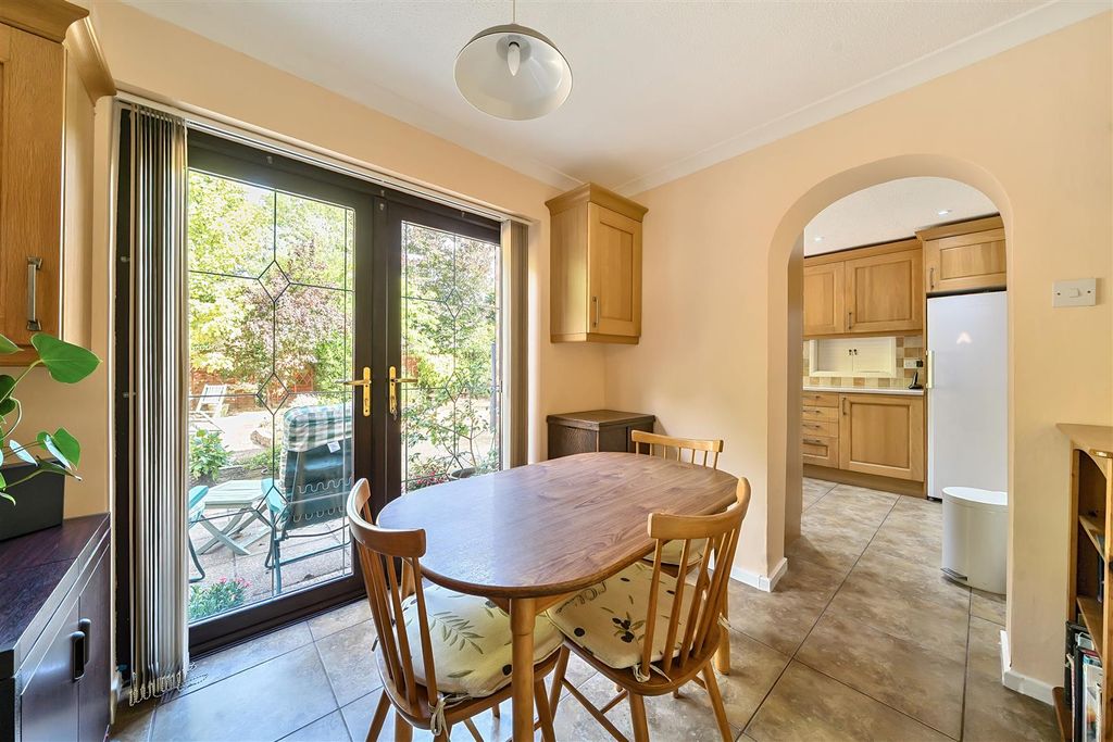 Property photo 3 of 19 Breakfast Room