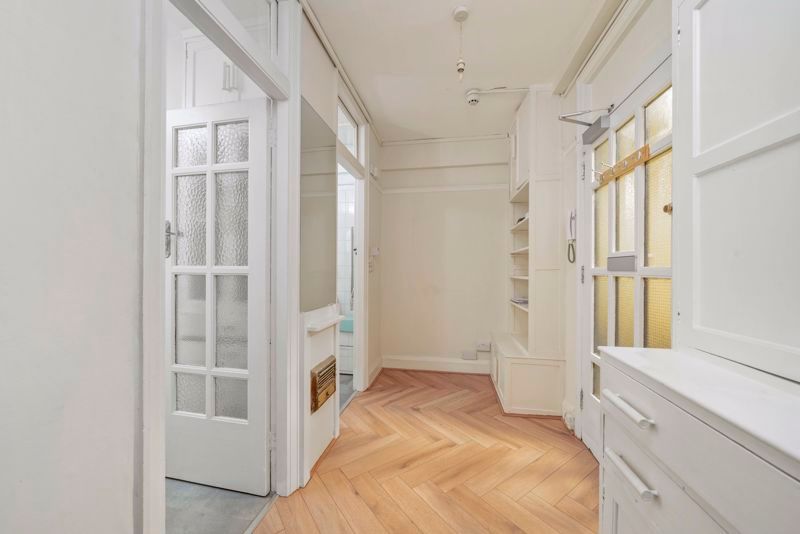 Property photo 3 of 10 Photo 9