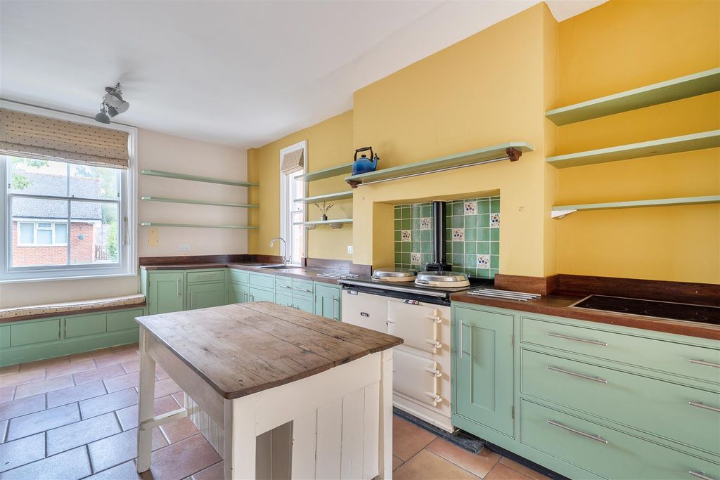 Property photo 3 of 22 Kitchen
