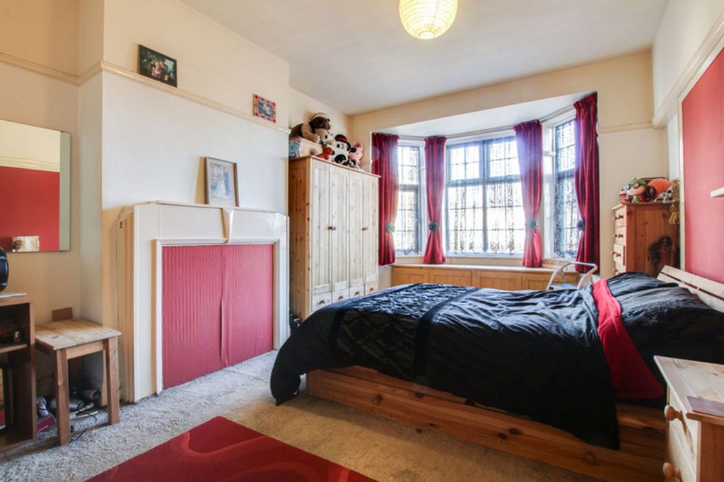 Property photo 2 of 8