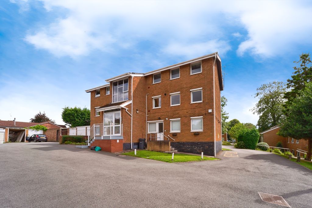 Property photo 1 of 13
