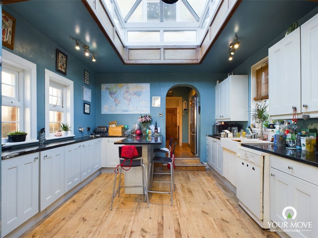 Property photo 3 of 34 Picture No. 26