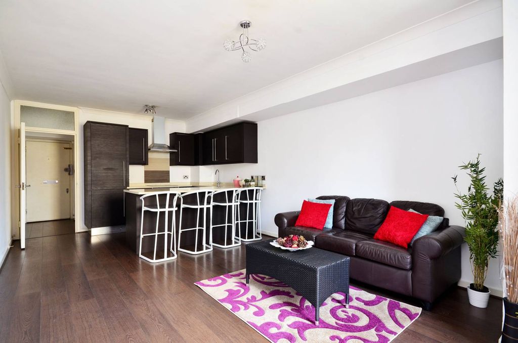 Property photo 2 of 5