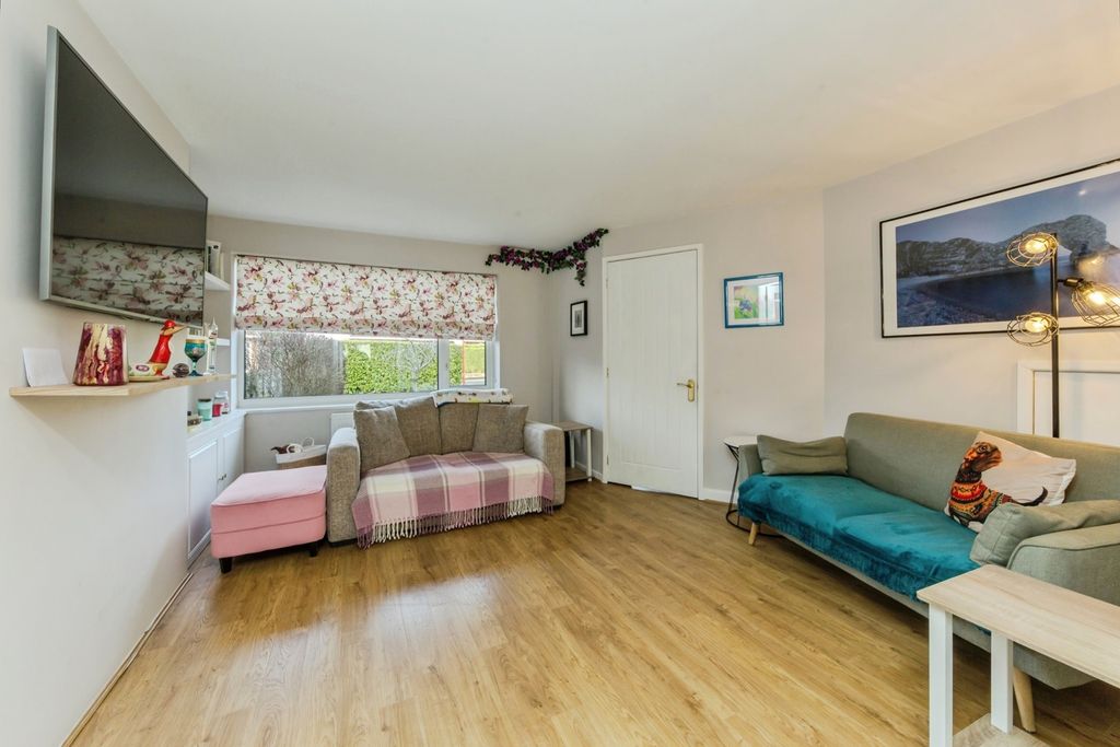 Property photo 2 of 17 Pbox-Img.Jpg