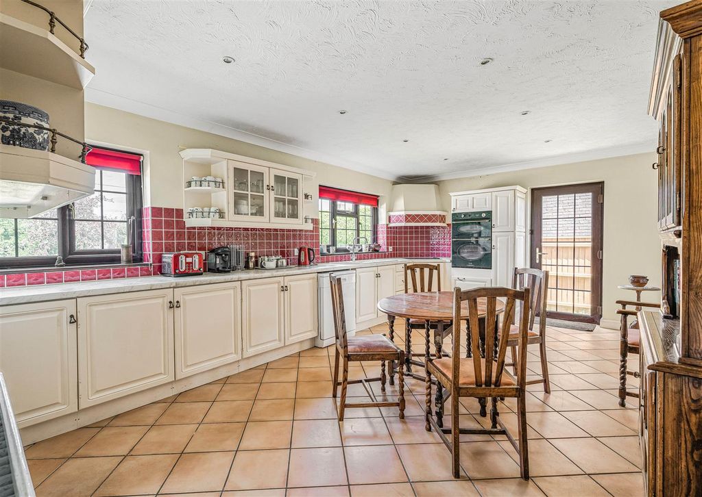 Property photo 2 of 29 33_56154-1.Jpg