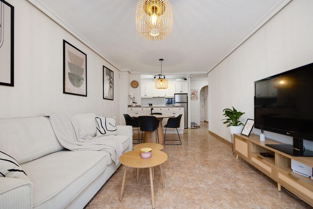 Property photo 3 of 49