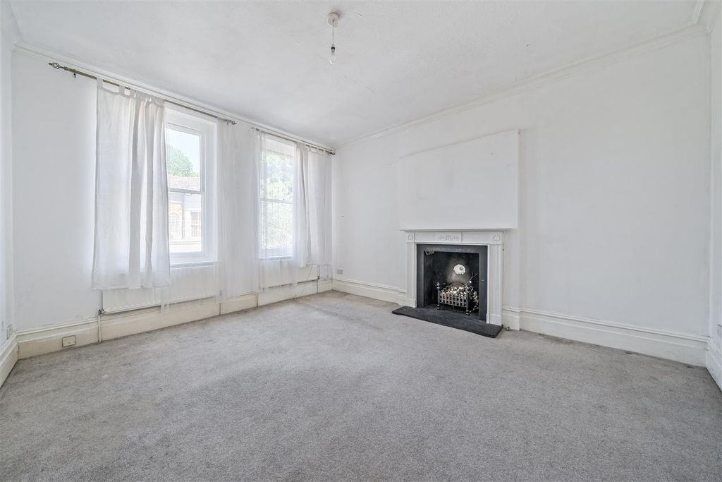 Property photo 3 of 14 1323815-14-686Fc330d788d.Jpg
