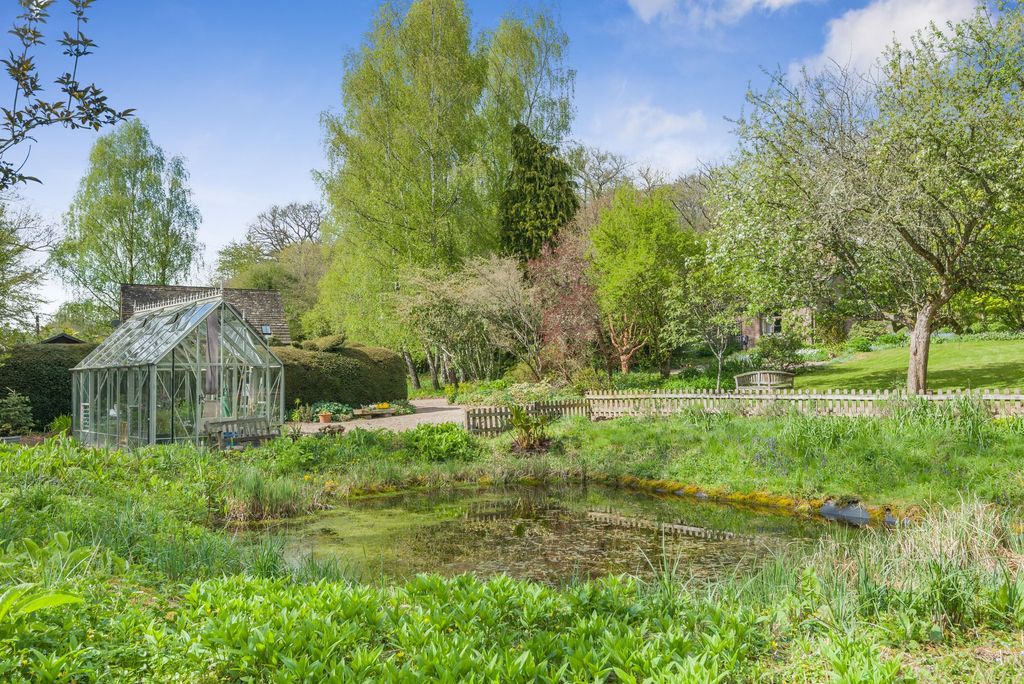 Property photo 3 of 33